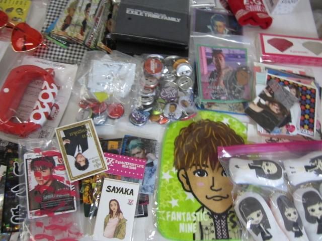 【まとめ売り 中古品】 LDH THE RAMPAGE 神谷健太 川村壱馬 他 ブレスレット アクリルスタンド 等 グッズセット_画像3