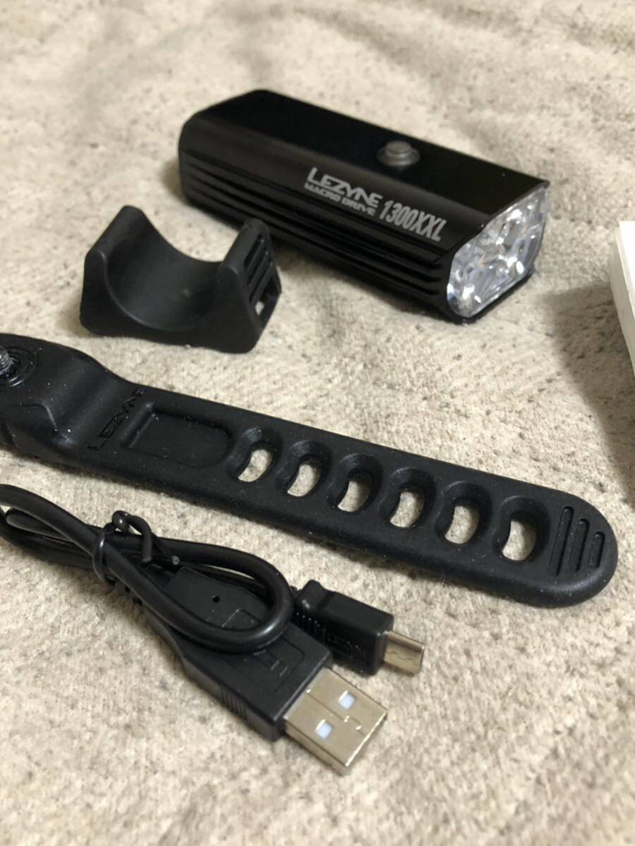  unused goods! LEZYNE leather in MACRO DRIVE 1300XXL front light USB rechargeable road bike cross bike 