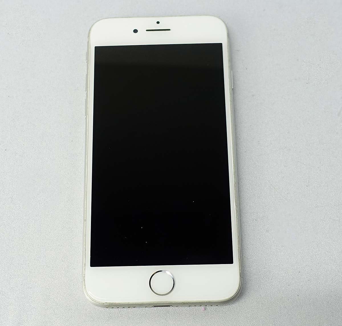 レターパックプラス SIMロック解除 本体割れ 利用制限◯ Apple iPhone8 64GB MQ792J/A シルバー アップル 携帯電話 スマートフォン S030718_画像1