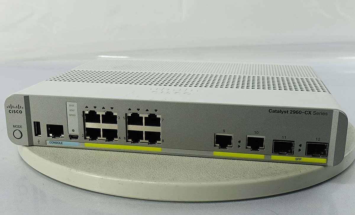 初期化済 Cisco Catalyst 2960-CX Series WS-C2960CX-8TC-L V03 イーサネット スイッチ シスコ switch S031309_画像1