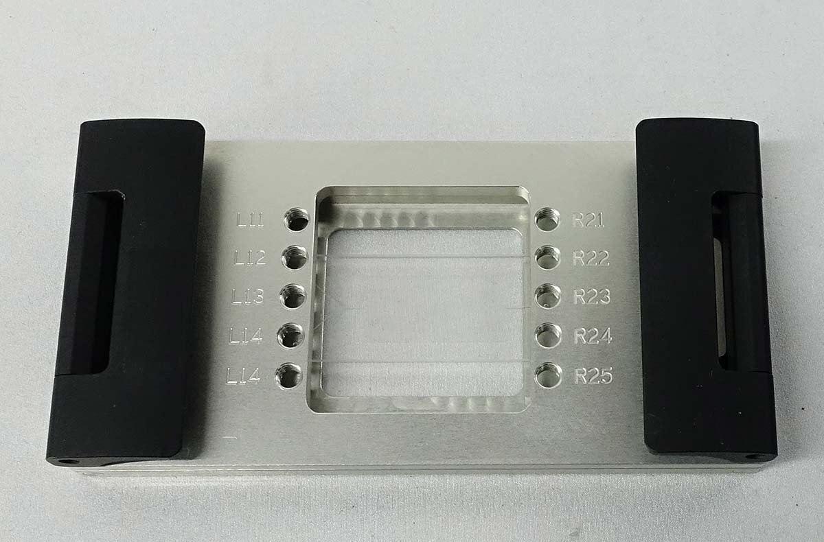 レターパックプラス SIMTech AHQ 010 Standard Microfluidic Chipholder マイクロ流体チップ ホルダー 理化学 研究 実験 分析 試験 S031902_画像4