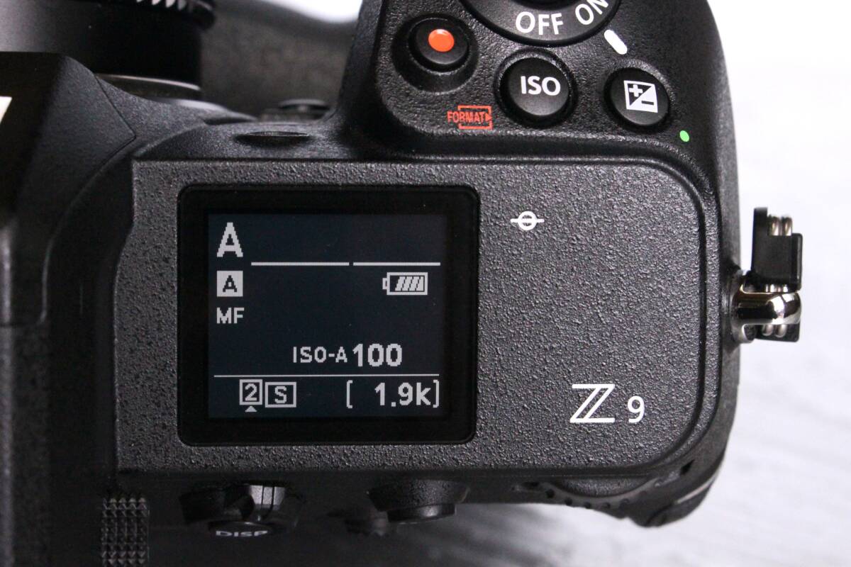 ※美品　Nikon Z 9 ボディ　ニコン　作動確認済み　元箱＆付属品　_画像8