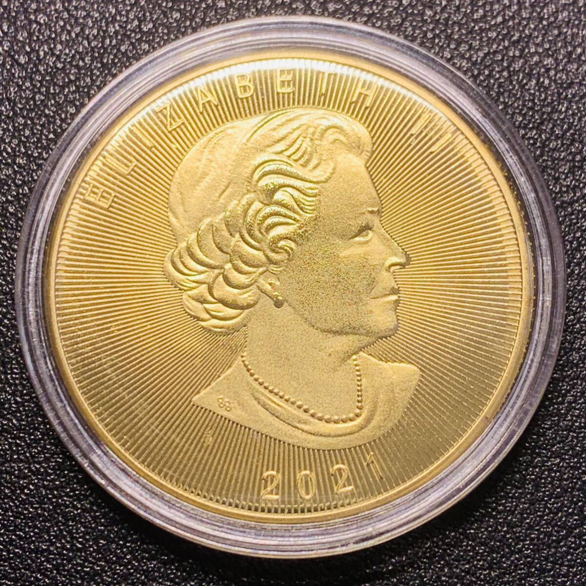 古銭　イギリス　2021年　エリザベス二世女王　カナダ　メイプルデザイン　楓　記念メタル　ケース付き　硬貨　記念硬貨 金貨 _画像4