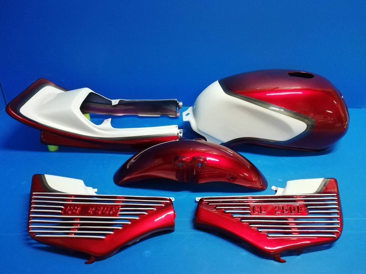 新品　ジェイド２５０　外装カバー　一式　赤白ＣＢＸ/MC23塗装 済み セット CBX400F変身 タンクカバー BEETキジマ CB250F ペイント_画像1