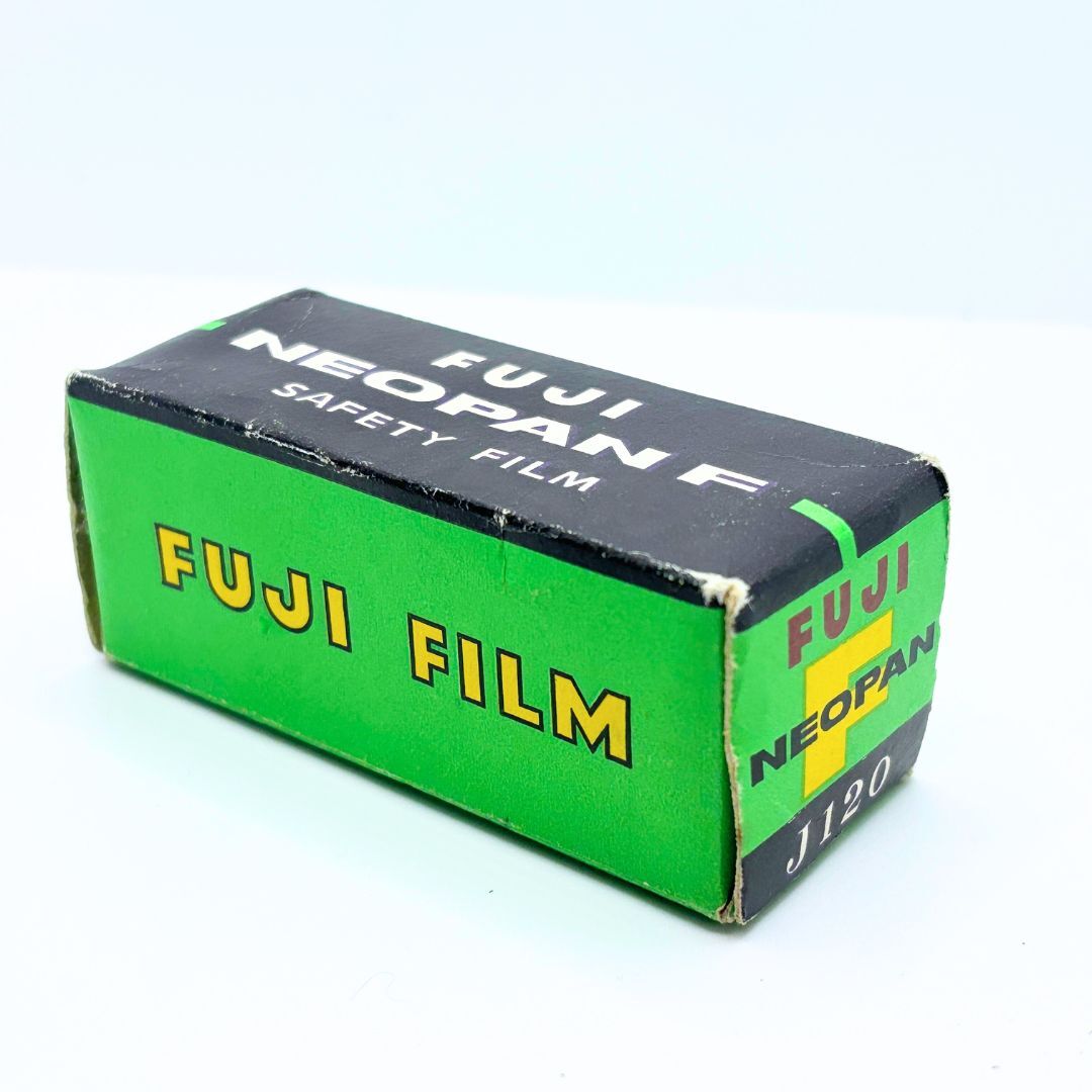 ★超希少未使用★ フジフィルム FUJI FILM FUJI NEOPAN F SAFETY FILM 1974年期限切れ　　＃119_画像2