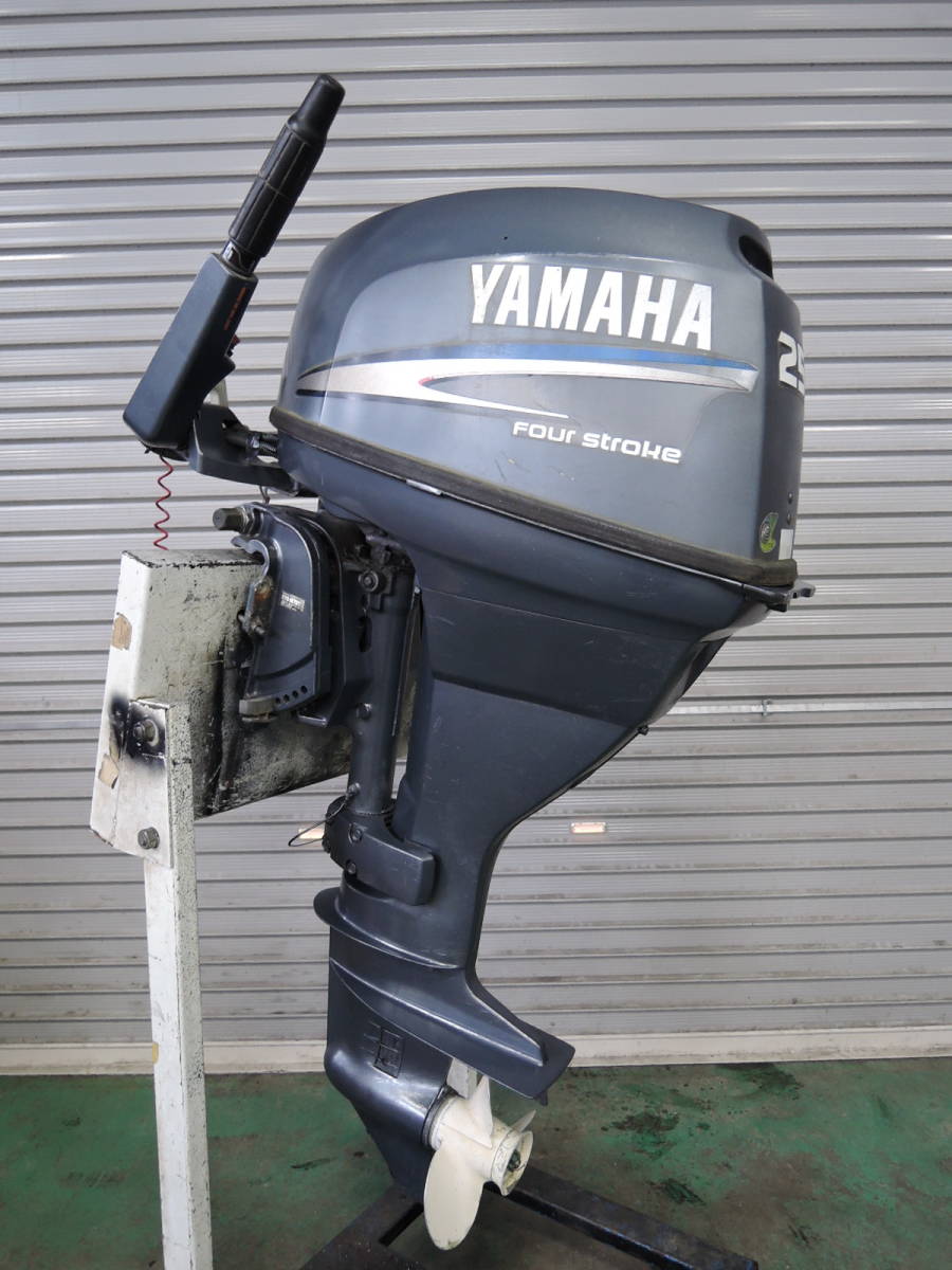 Купить ямаху 20. Yamaha Лодочный мотор 25 л. Мотор Лодочный 9.9 Ямаха 2000. Ямаха 25 4 такта. Мотор Ямаха 25 четырехтактный.