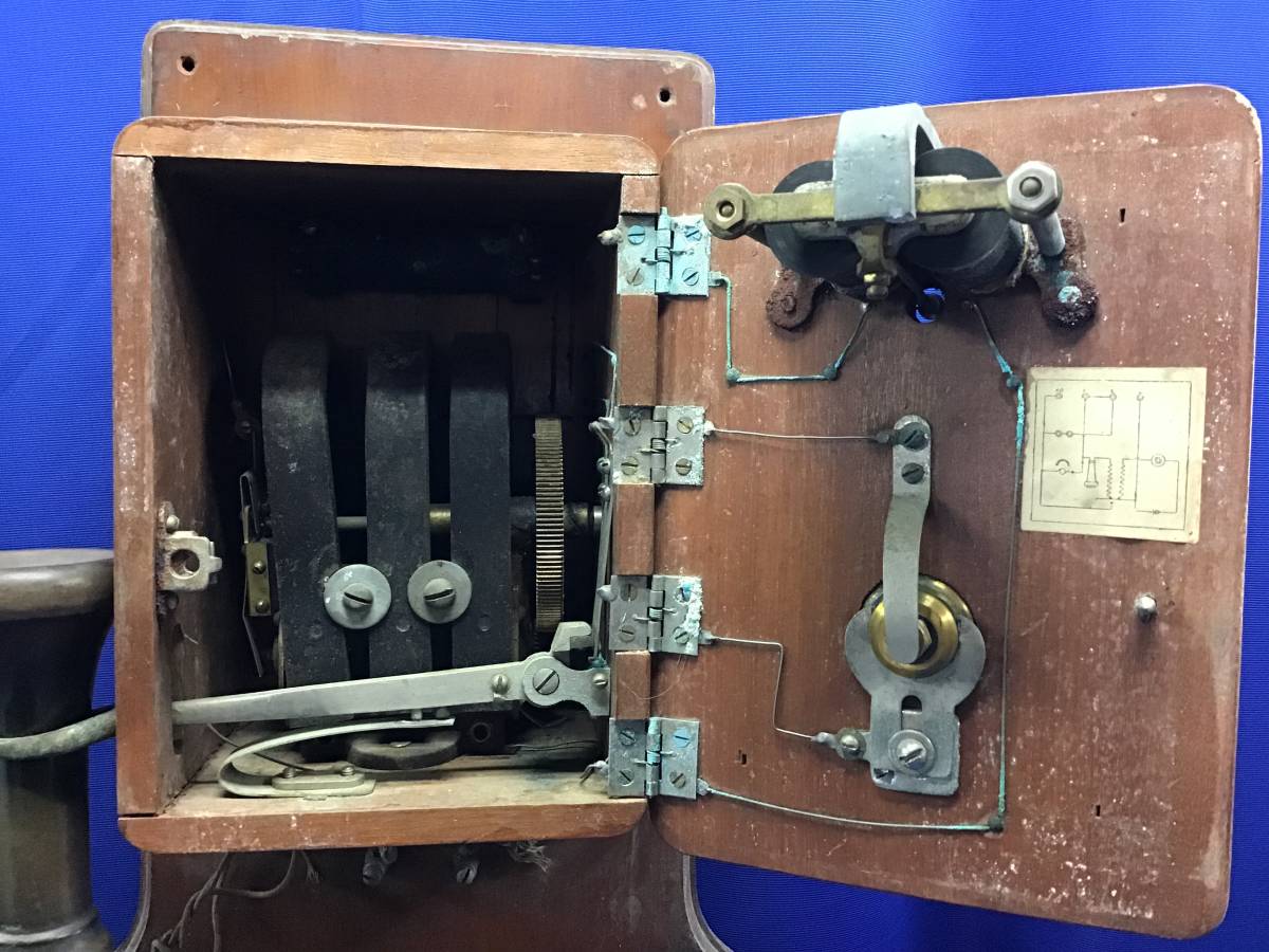  Showa Retro | wooden telephone machine | Tokyo Oki Electric corporation | Showa era 6 year 8 month | war front | wall use | Vintage 