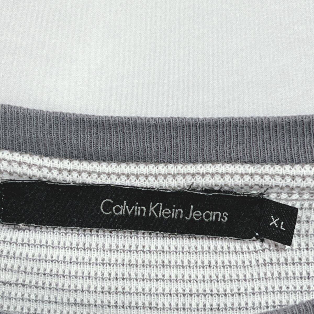 Calvin Klein Jeansカルバンクライン 半袖Tシャツ　ボーダー柄　文字ロゴプリント　リップル生地　サイズXL_画像4