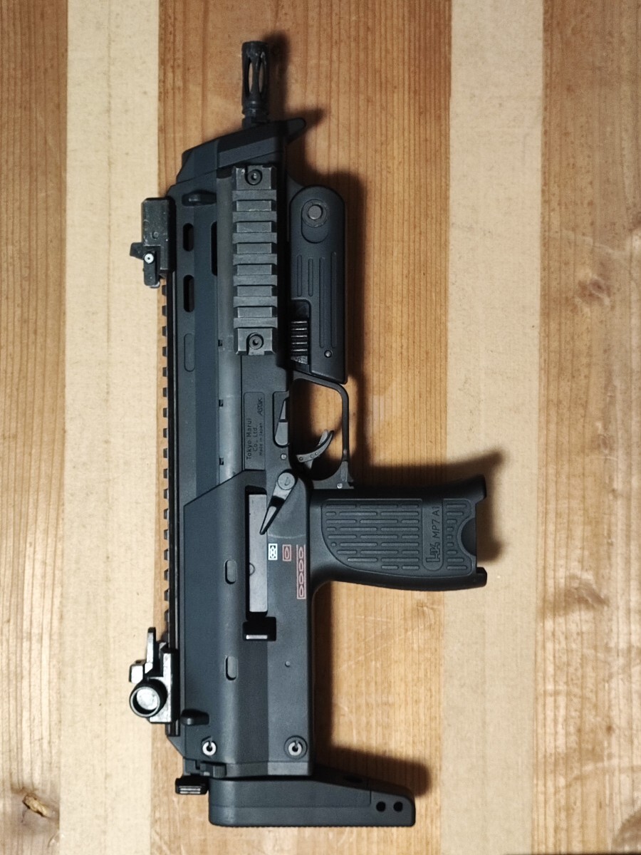 東京マルイ　MP7A1 ブラック GBB ガスガン 予備マグ付き_画像2