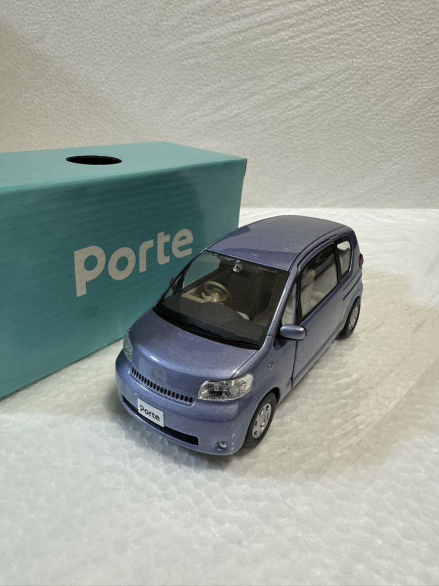 1/30 トヨタ 旧型ポルテ Porte 前期 カラーサンプル ミニカー 非売品 ラベンダーマイカメタリック