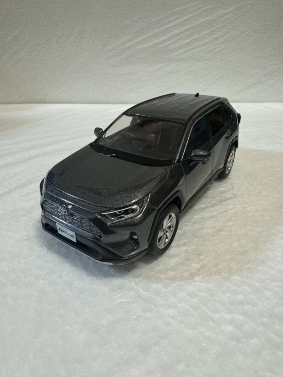 1/30 トヨタ 新型RAV4 ハイブリッド カラーサンプル ミニカー 非売品 グレーメタリック