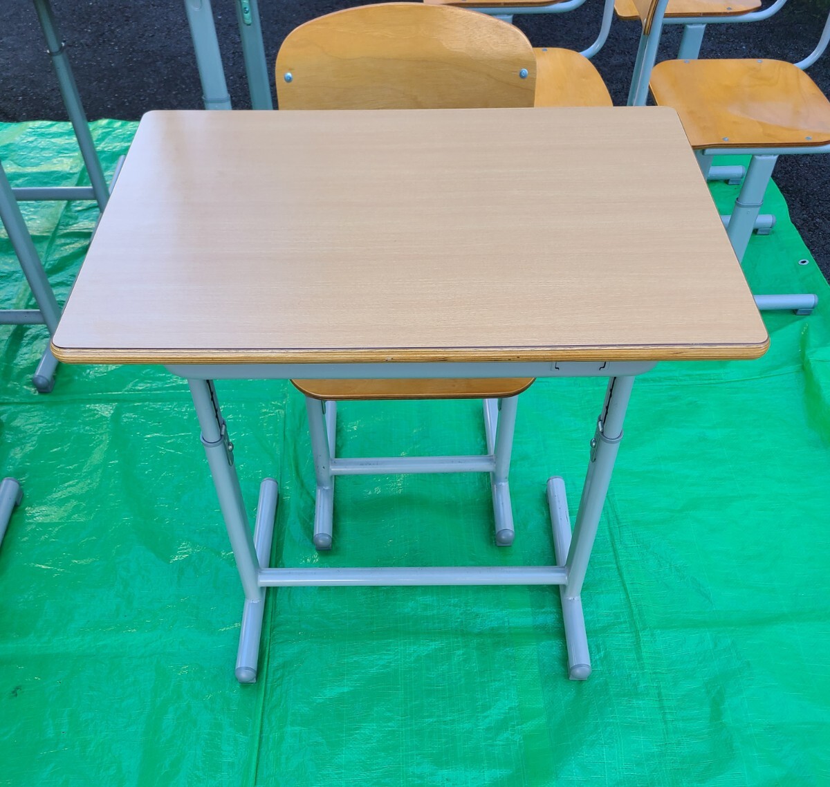交渉可【極美品/椅子・机9セット】学校机 高さ調整可能 学習机 交渉可【極美品/椅子・机9セット】学校机 高さ調整可能 学習机