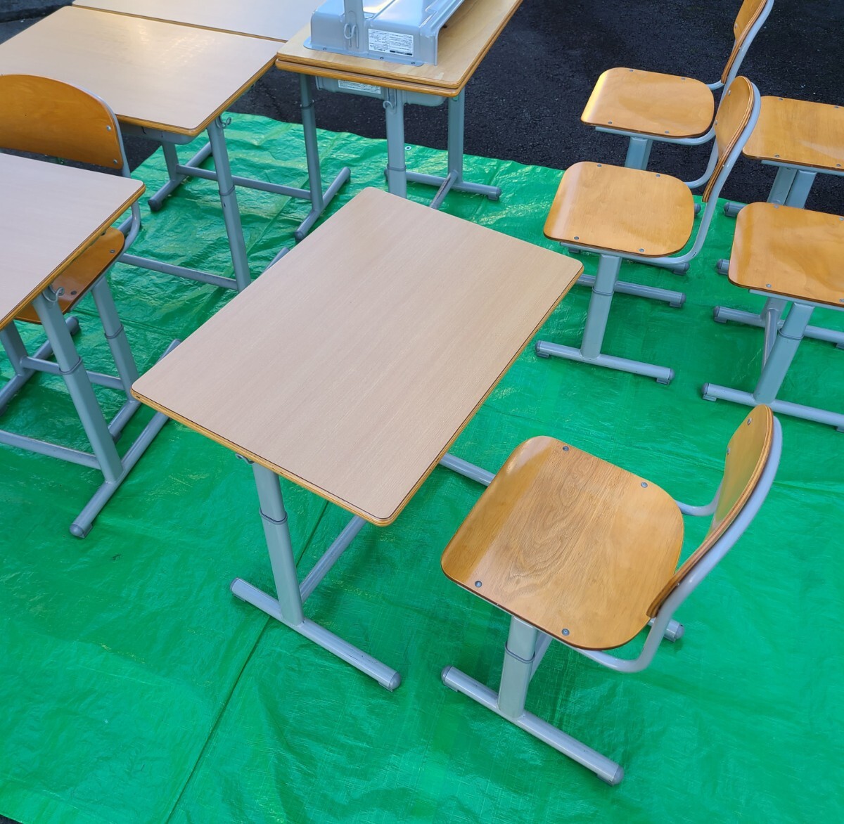 交渉可【極美品/椅子・机9セット】学校机 高さ調整可能 学習机 交渉可【極美品/椅子・机9セット】学校机 高さ調整可能 学習机