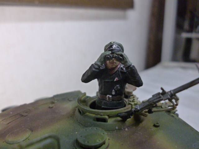 タミヤ1／３５ドイツSS戦車兵将校完成品_画像1