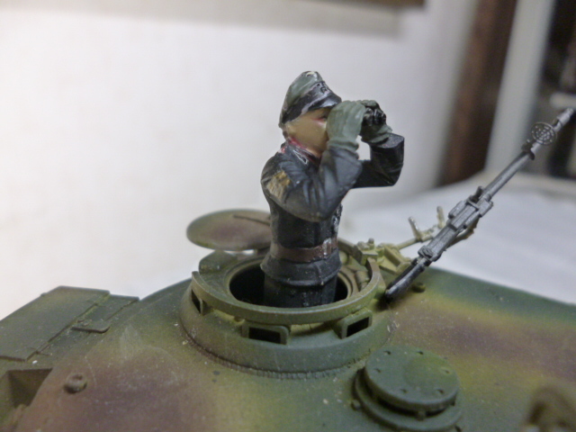 タミヤ1／３５ドイツSS戦車兵将校完成品_画像5