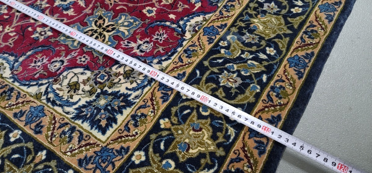ペルシャ絨毯 100%本物保証手織り 素材天然シルクとコルク イスファハン産 本物 新品 綺麗な絨毯 オススメ サイズ:175cm×113cmの画像8