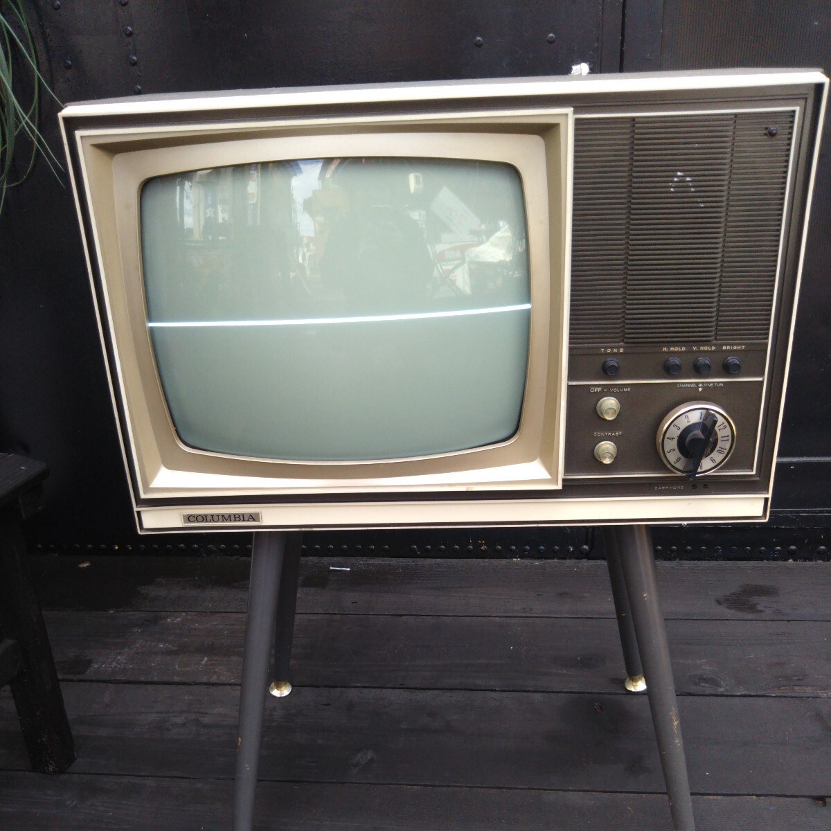 Yahoo!オークション - 昭和レトロ 真空管 ブラウン管テレビ 白黒 Yahoo!オークション - 昭和レトロ 真空管 ブラウン管テレビ 白黒