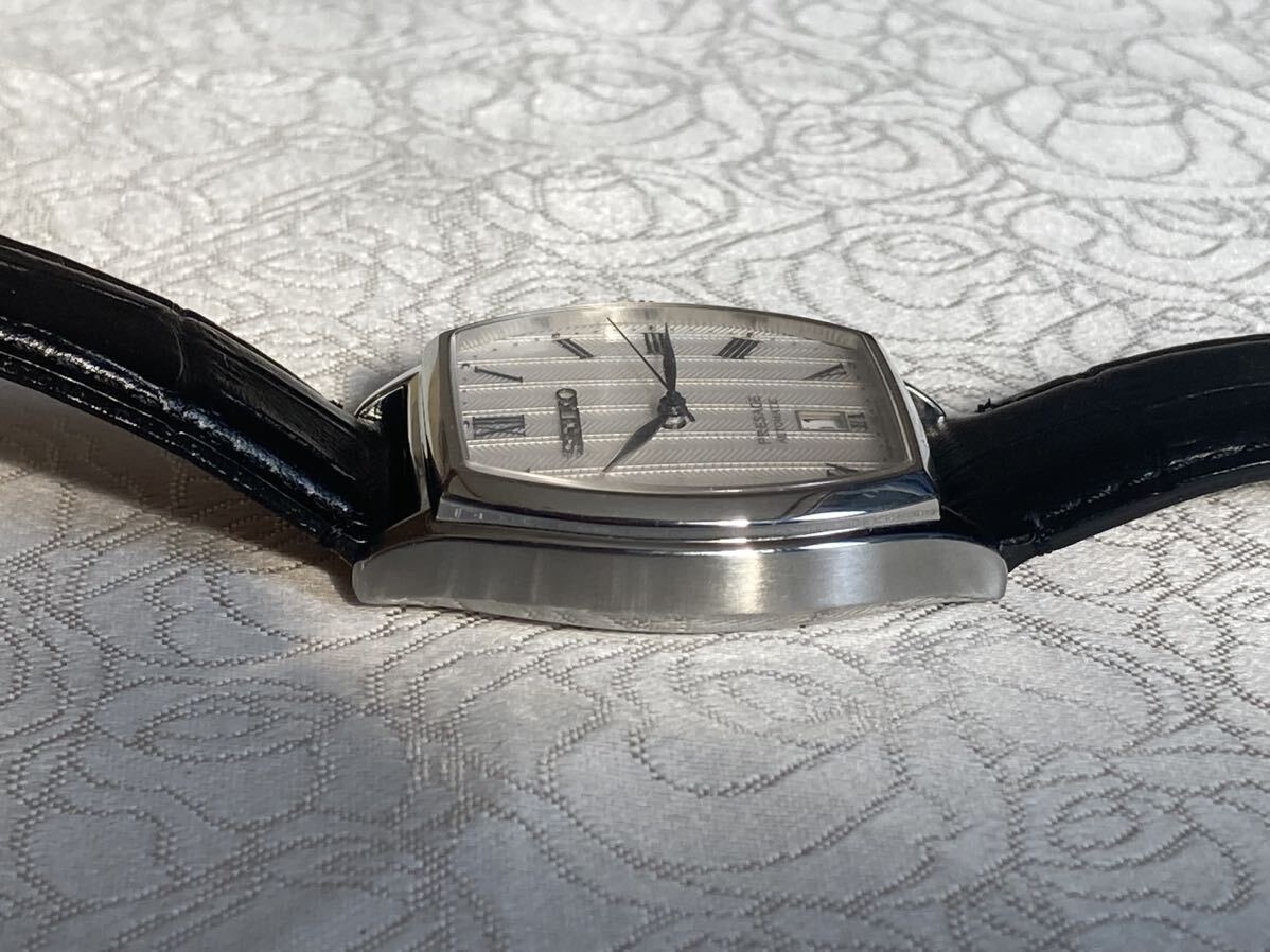 超美品 SEIKO/セイコー PRESAGEプレザージュ SARY111 自動巻き腕時計/ホワイト文字盤/スケルトン/元箱有り 稼働品 オートマチック トノー型の画像6