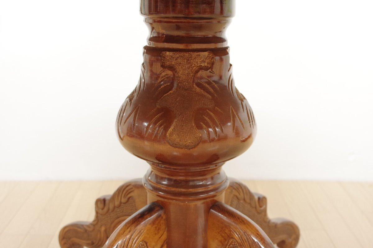 ダイニングテーブル ヨーロピアン アンティーク調 クラシック 象嵌 彫刻 木彫り クラシカル 丸テーブル 円卓 4人掛け 4人用の画像7
