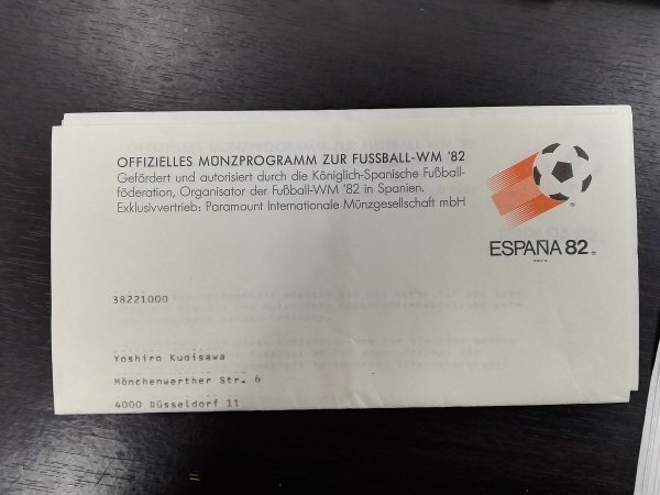 0303T2　記念コイン　OFFIZIELLE KASSETTE DER FIFA ZUR FUSSBALLWELTMEISTERSCHAFT SPANIEN 1982　_画像2