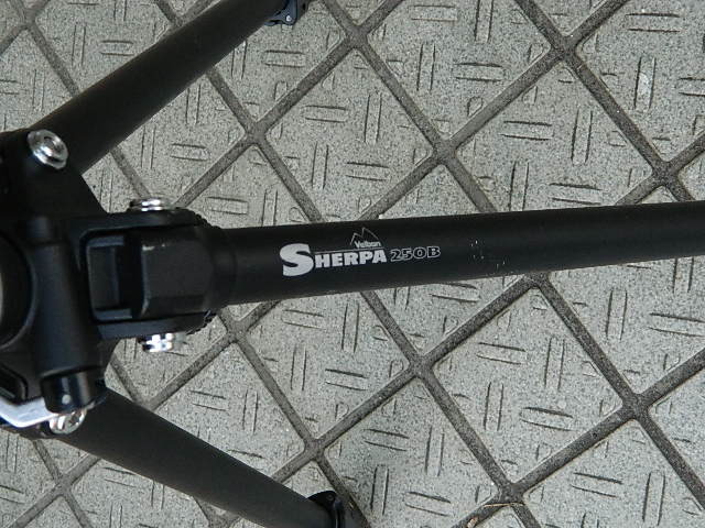 中古★ Velbon 三脚 SHERPA 250B+雲台 PH-157Q_画像10