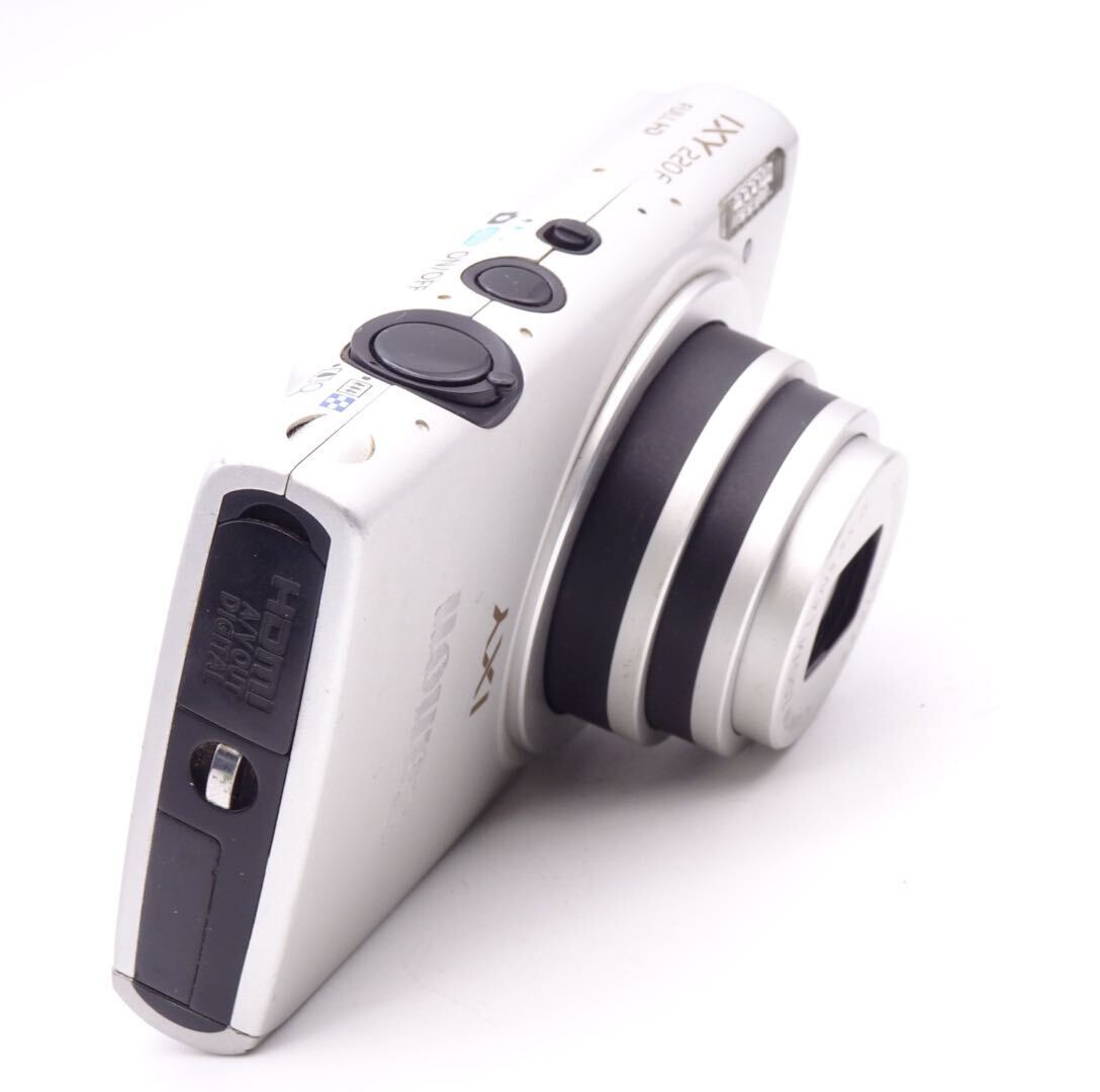 【動作確認済】 Canon IXY 220F コンパクトデジタルカメラ 純正バッテリー付属 写り込み ジャンク扱い シャッターフラッシュOK_画像4
