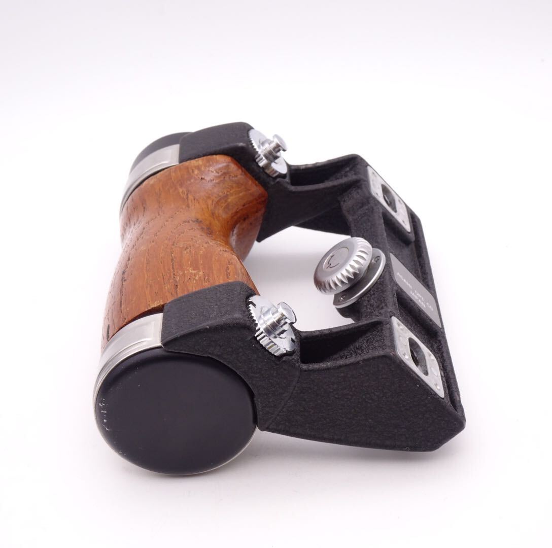 [ beautiful goods ] PENTAX original 67 wooden grip accessory accessory Pentax wood grip 6×7 with strap .ASAHI medium size film for 