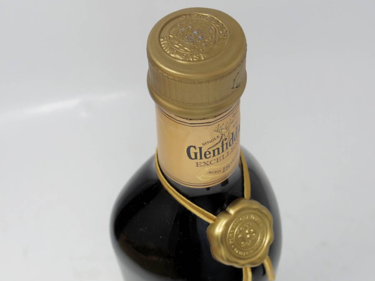 未開栓 Glenfiddich グレンフィディック 18年 700ml 43％ エクセレンス 箱入り 古酒 ウイスキー スコッチ_画像2