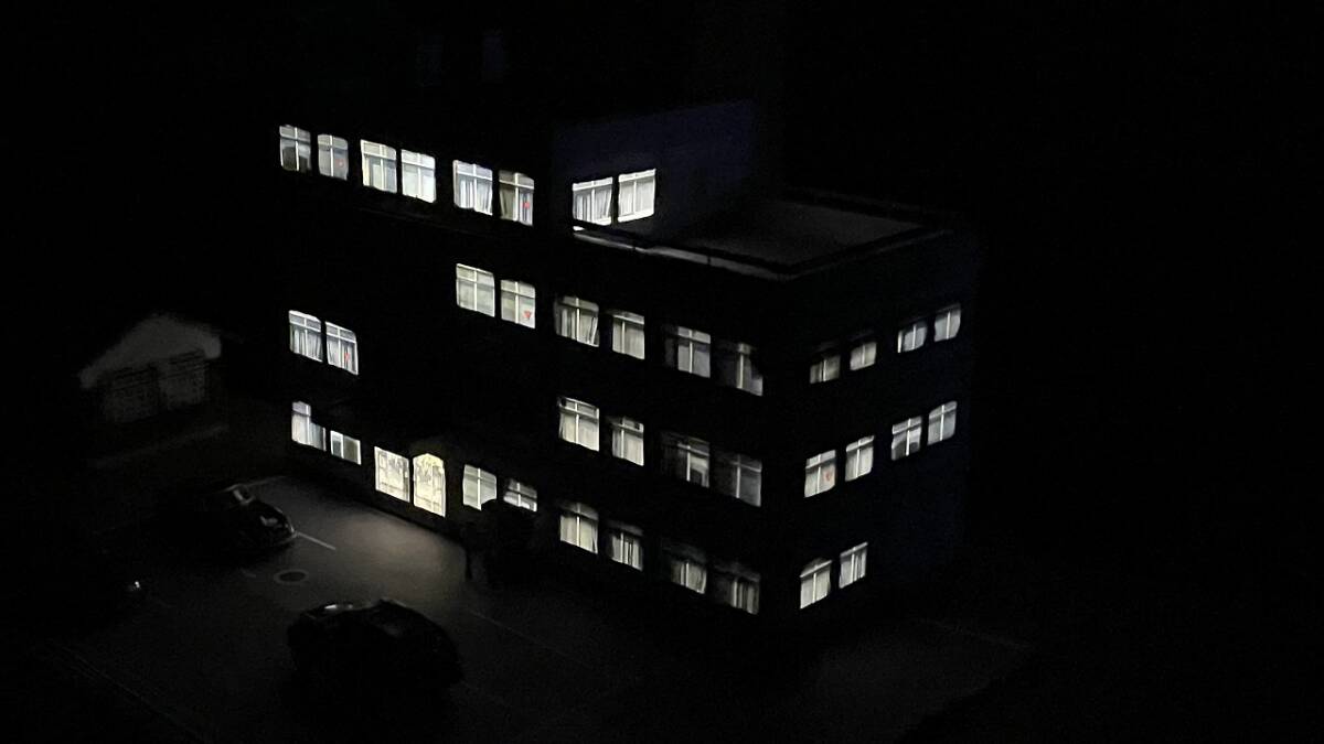 HOサイズのストラクチャー　日本国有鉄道管理局支社ビルです。(^^♪_照明付きなので、夜景も楽しめます。^_^;
