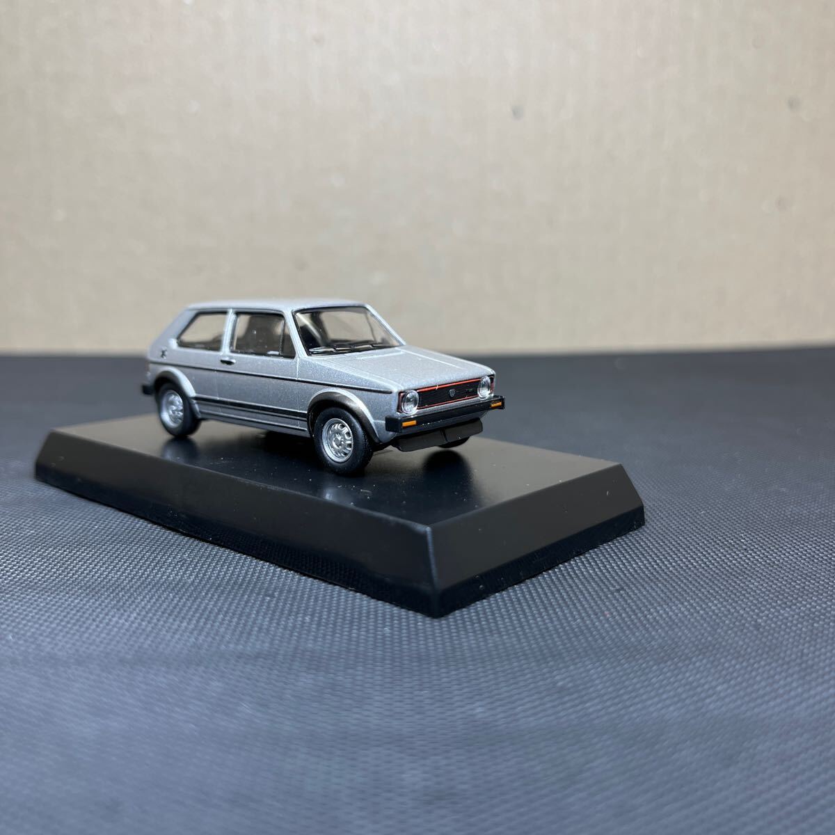 京商 1/64 フォルクスワーゲン　ミニカーシリーズ　Golf GTI シルバー_画像7