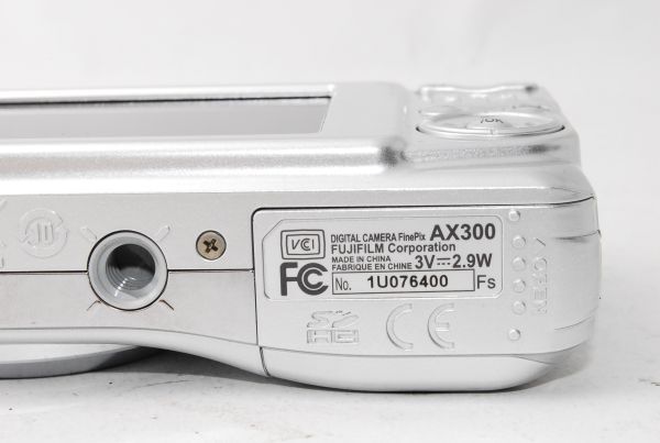 ★極上美品★ フジフイルム FUJIFILM FinePix AX300 シルバー ★単3乾電池 仕様★ コンパクトデジタルカメラ #J53085-095_画像4