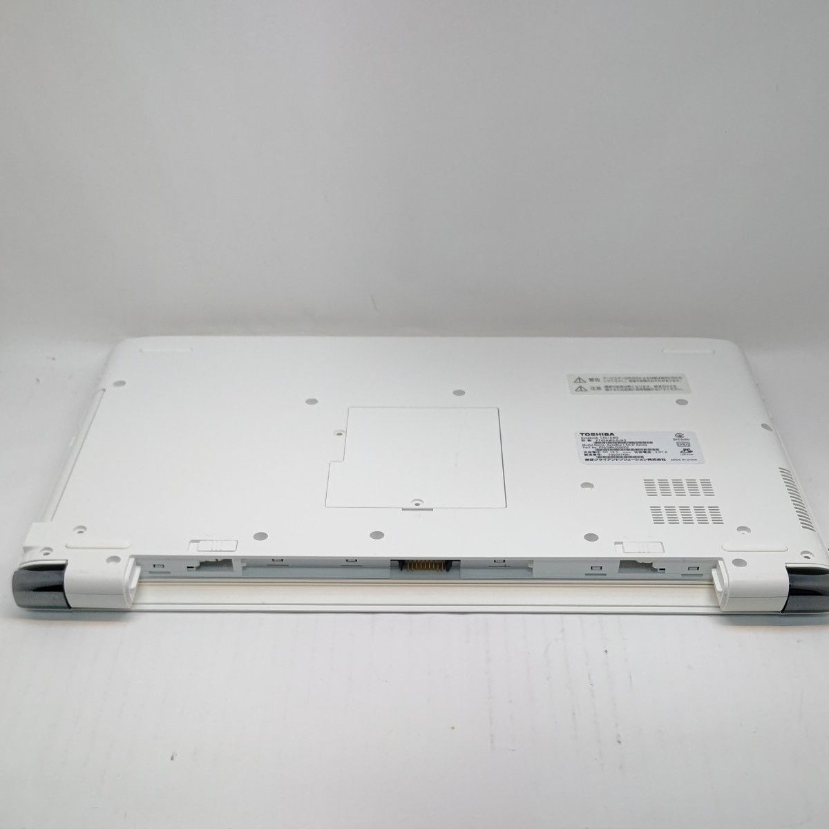 東芝 dynabook T45 Celeron 3855U 1.60GHz SSD 256GB