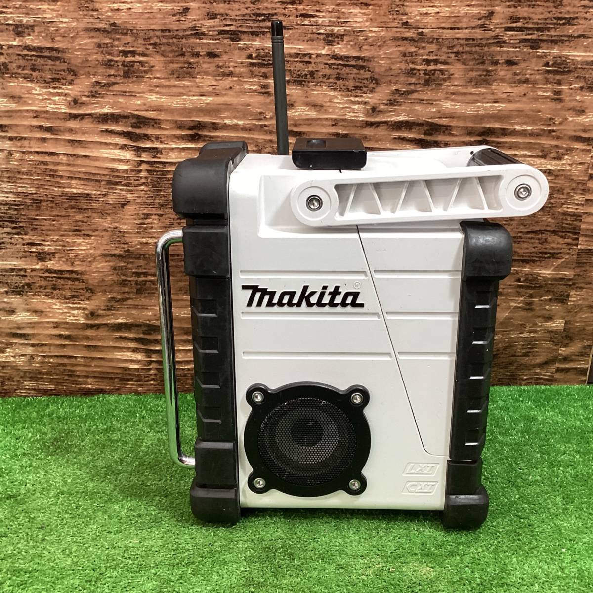 18go【中古品】〇マキタ(makita) コードレスラジオ MR107W 【川越店】_画像5