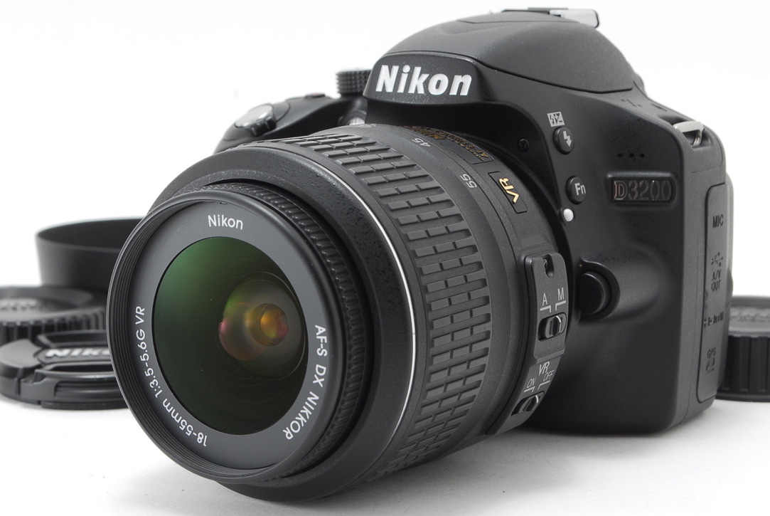 Nikon ニコン D3200 レンズキット 新品SD32GB付き iPhone転送 ショット数1664回_画像1