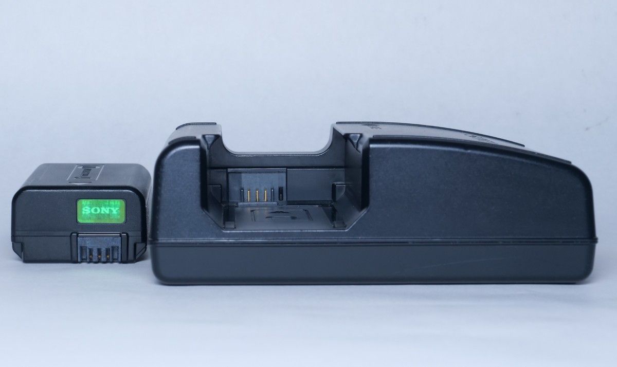SONY BC-VW1 & NP-FW50 純正充電器純正バッテリー(新型タイプ)セット ソニー 充電池 バッテリー チャージャー