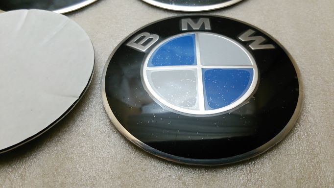 BMW 70mm 青白 ステッカー センターキャップ 4コ X6 X2 ALPINA E46 E39 E36 F30 X5 F10 3シリーズ 5シリーズ 1シリーズ X1 7シリーズ X3 Z4の画像2