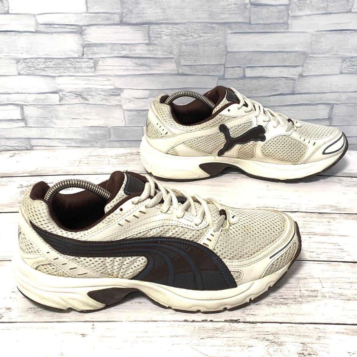 R5733bh【PUMA プーマ】スニーカー サイズ 25.5㎝ メンズ ホワイト×ブラウン ローカット ランニングシューズ 運動靴 メッシュ 軽量 靴_画像3