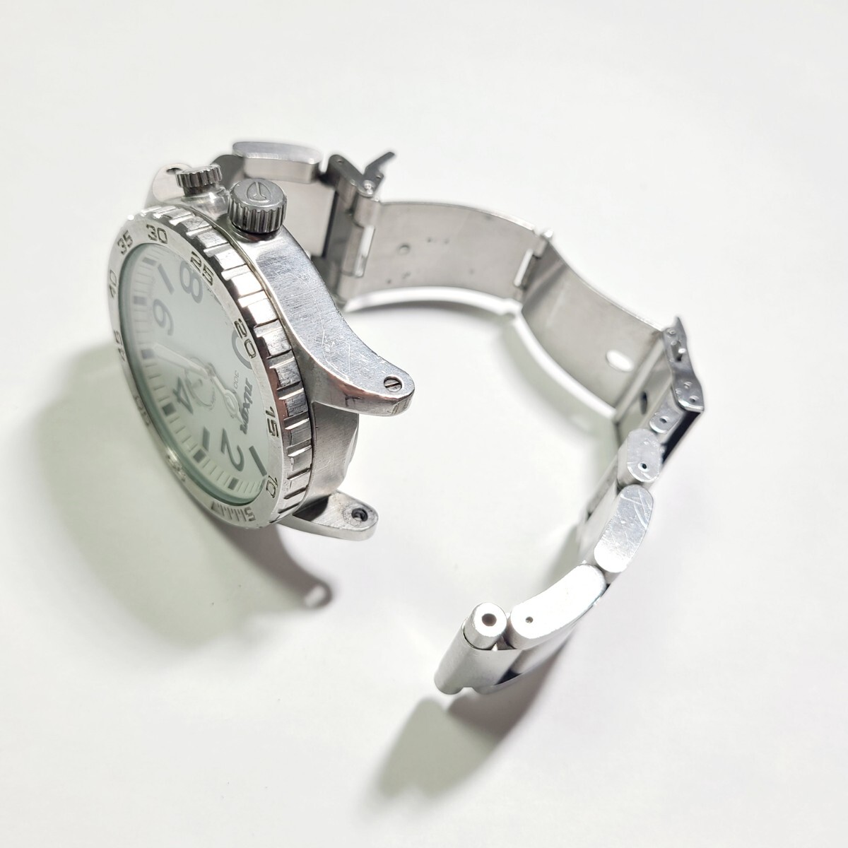 CM11LL NIXON ニクソン 腕時計 SIMPLIFY THE 51-30 51mmビッグフェイス 30気圧防水 高性能 リストウォッチ クォーツ ホワイト文字盤の画像3