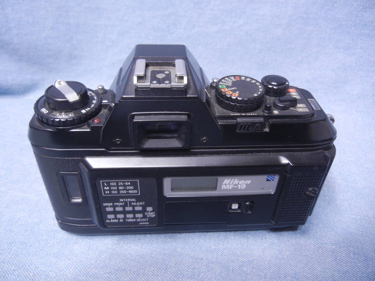 Nikon 　F-501 AFフィルムカメラ ボデーのみ　通電　フィルム巻き取り　シャター作動_画像8