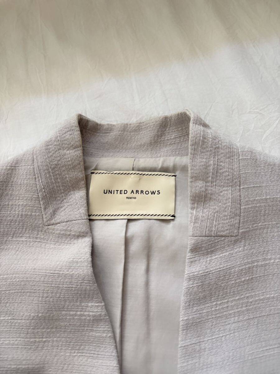 ＊　UNITED ARROWS　UBCB スラブ Vネック ノーカラー　ジャケット　スリムパンツ　スーツ　セットアップライトグレーセレモニーフォーマル_画像4