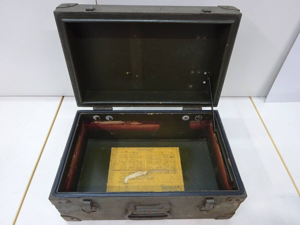 17154■MUNSTON MFG.＆ SERVICE INC U.S.ARMY 米軍木製ケース アンティーク SIGNAL CORPS BATTERY TESTER TS-183 中古 ■世田谷ベース_画像4