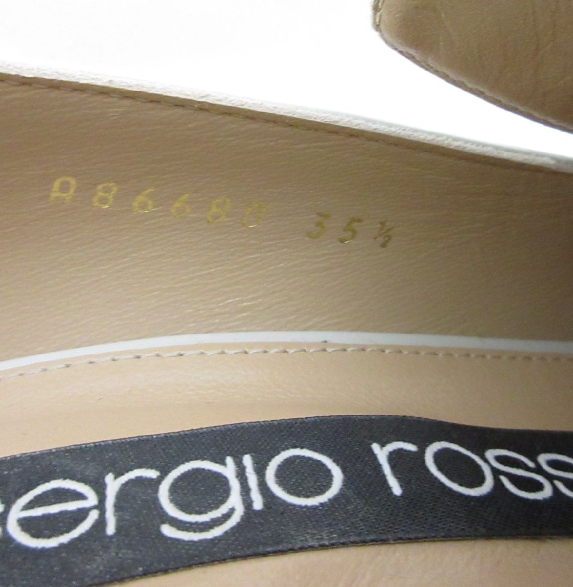 ほぼ美品 Sergio Rossi セルジオロッシ SR プリンス スクエアトゥ エナメル ローファー パンプス A86680 サイズ35.5 23cm相当 アイボリー_画像9