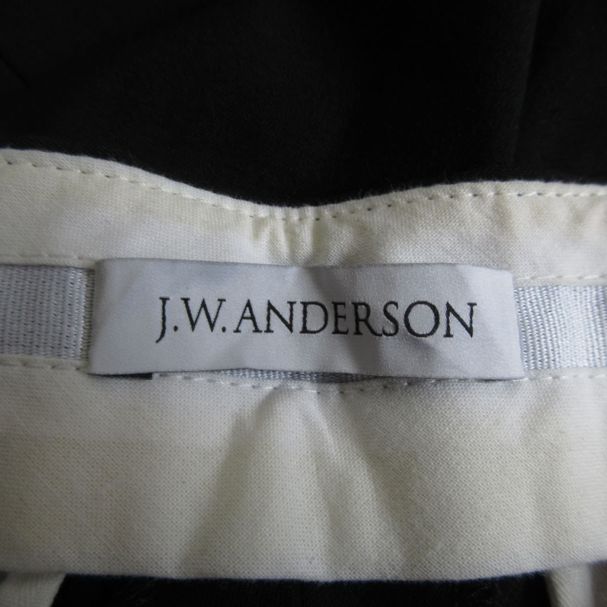 美品 J.W.ANDERSON ジェイダブリューアンダーソン Knot hem trousers ストレッチ クロップドパンツ スラックス UK10 ブラック_画像8
