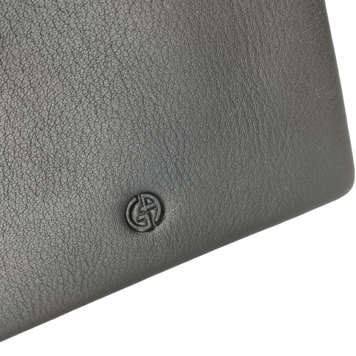 新品同様 GIORGIO ARMANI ジョルジオアルマーニ カーフレザー 二つ折り財布 ミディアムウォレット 箱付き YGM165-YC028-80190 ブラック J_画像4