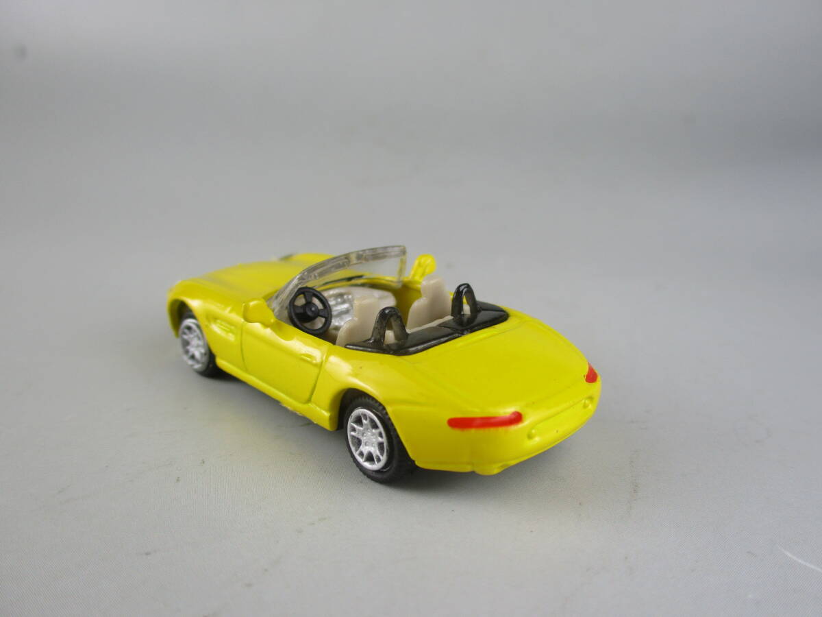 即決有　BMW Z8 トミカではありません　1/72美品_画像4