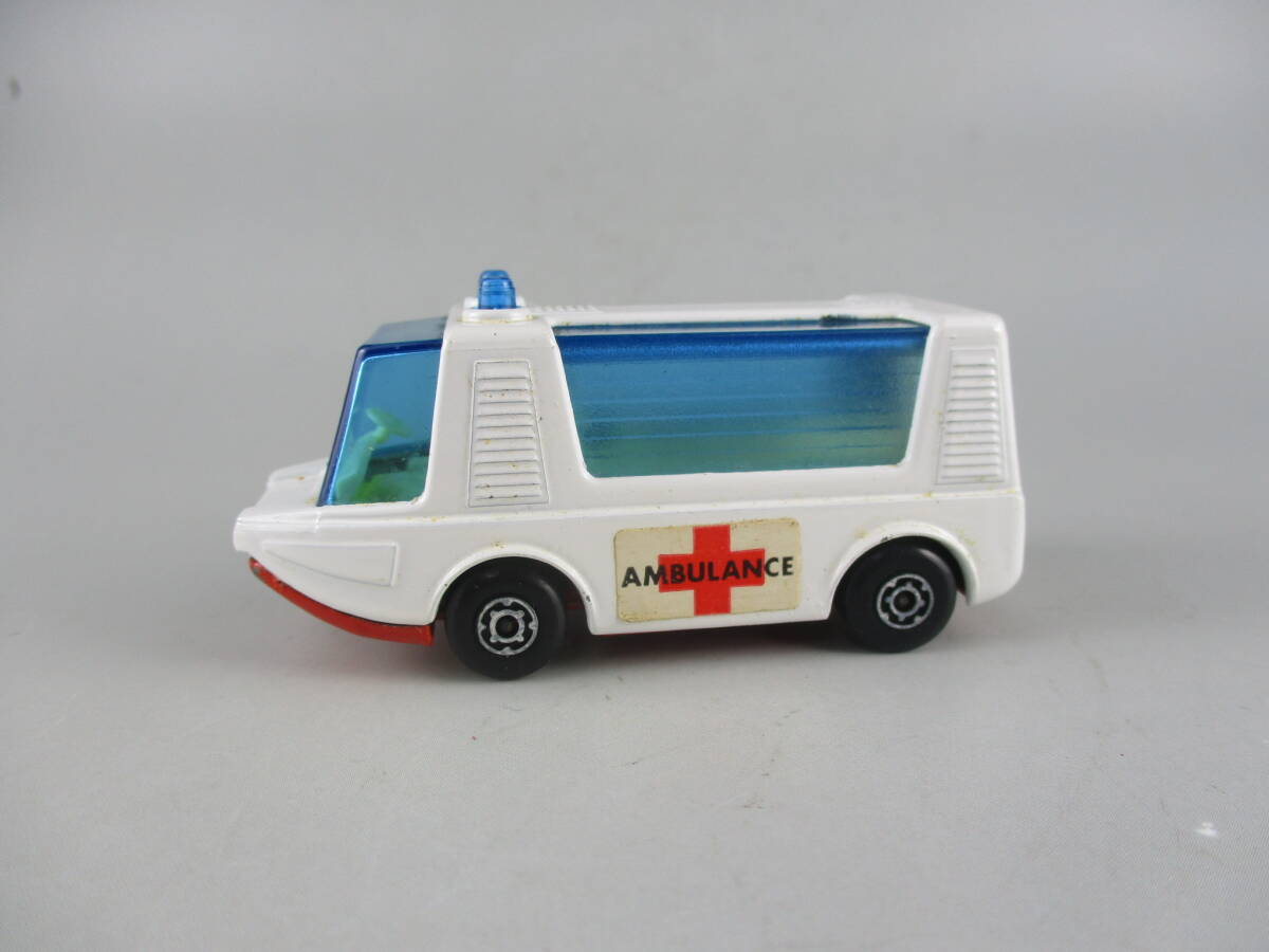 即決有　救急車　STRETCHA FETCHA イギリス製 マッチボックス 　トミカではありません_画像3