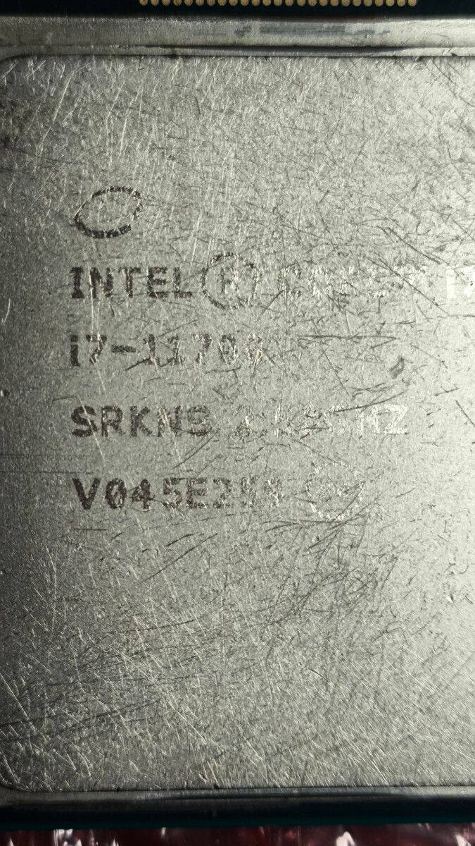 intel Core i7 11700 ジャンク キズ有 動作確認してません。インテル CPU プロセッサーの画像2