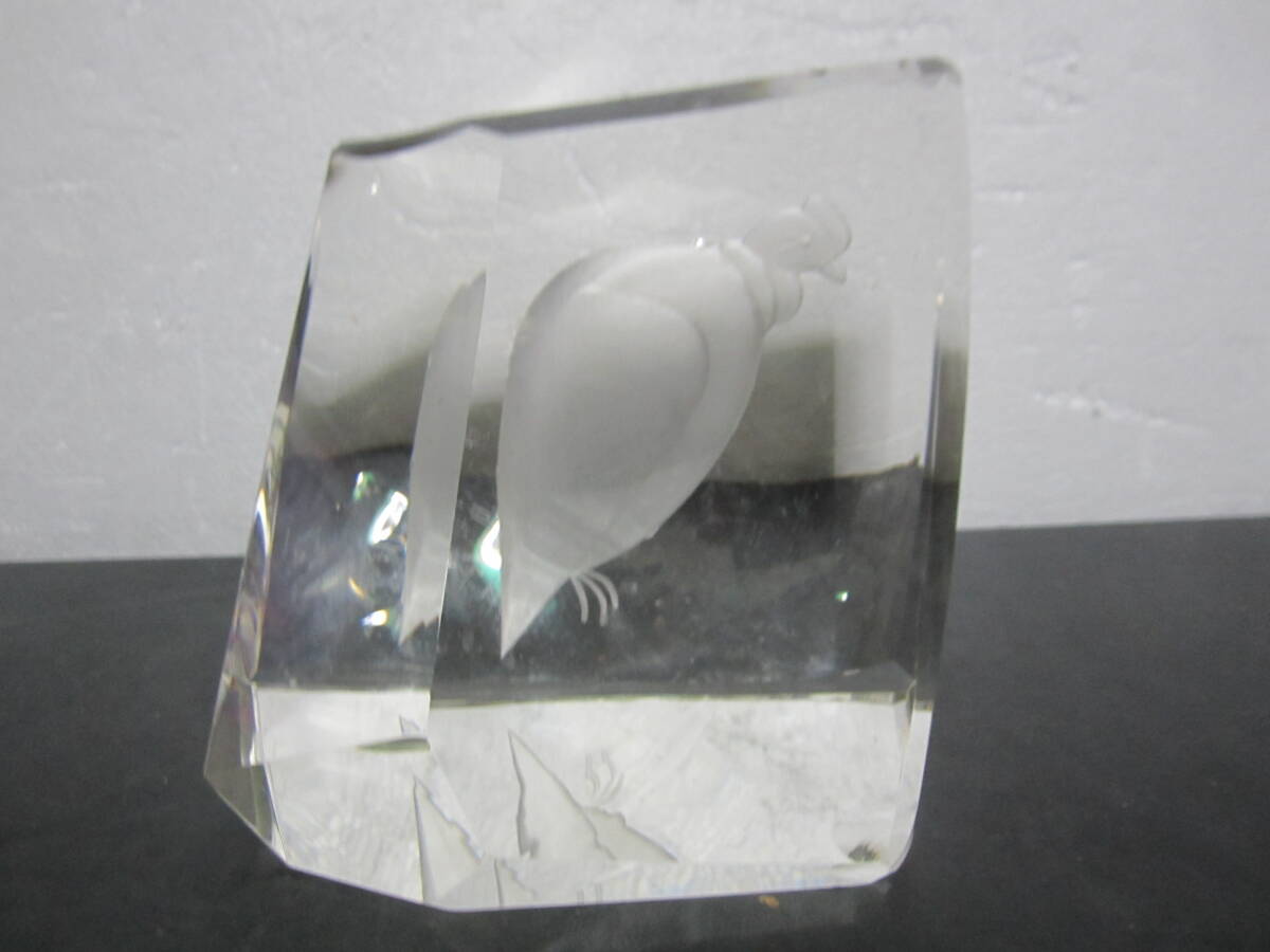 クリスタルガラス 飾り物 鳩絵柄 ガラス 分厚ガラス 美品の画像1