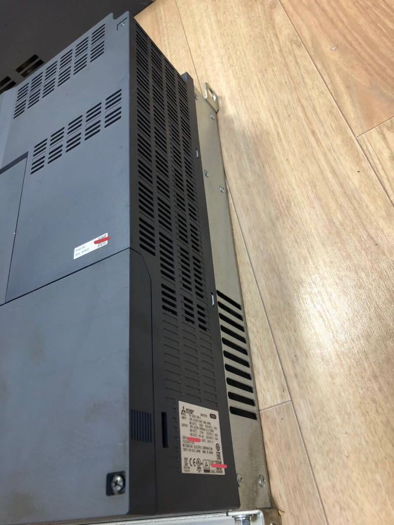 中古(動作確認済み)三菱電機 MITSUBISHI インバーター FR-A820-30K-1動作保証 [インボイス発行事業者]　A-1