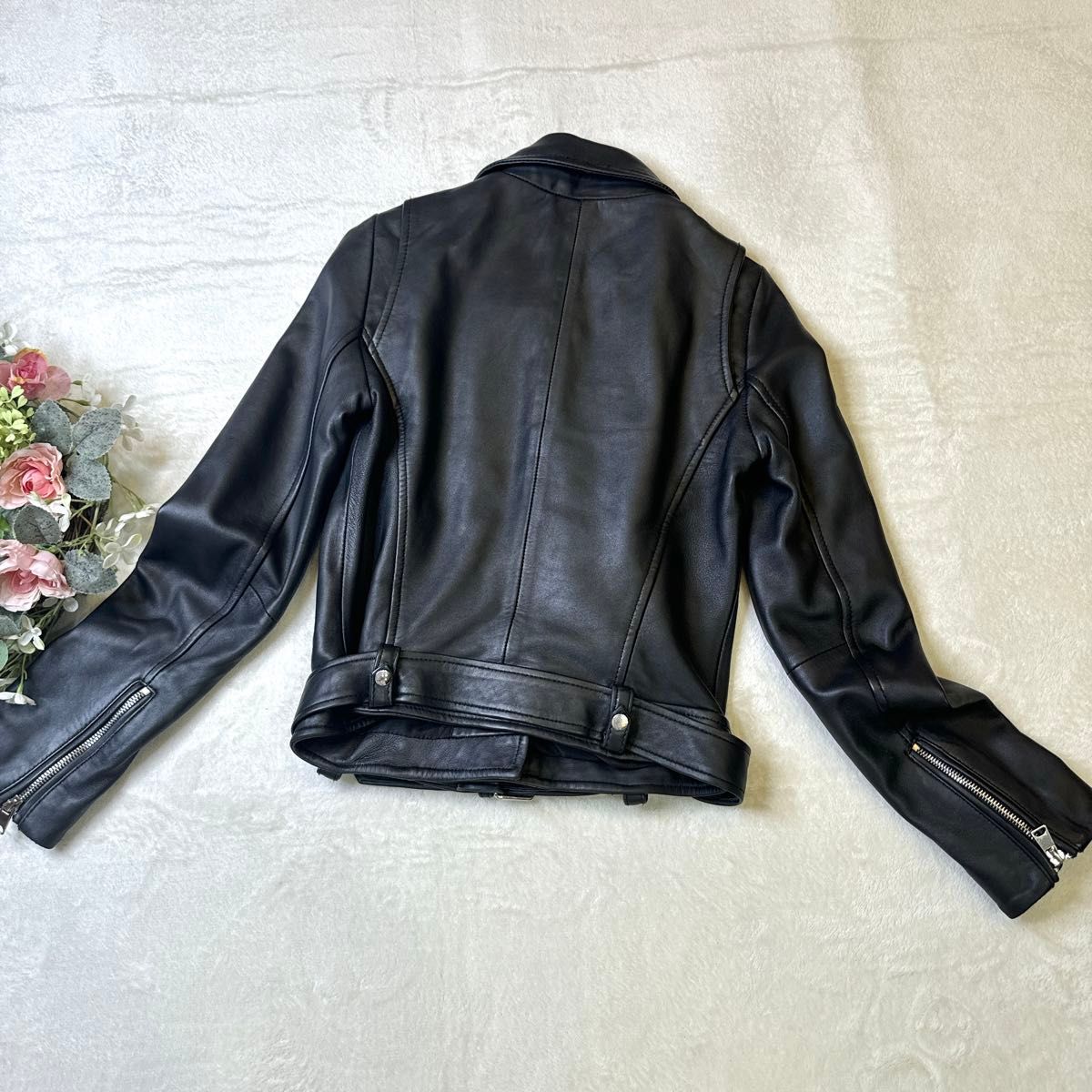 【匿名配送】ZARA 本革 羊革 ダブル ライダース M ジャケット 黒 レザー レザージャケット ブラック ラムレザー